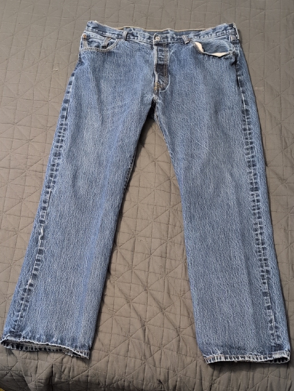 Levi's Men's Straight Jeans in Light Blue Wash